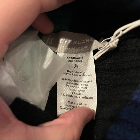 NWT Everlane Unisex The Cashmere Wool Beanie Hat Green Navy One Size - Picture 4 of 4